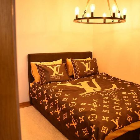 סקופיה Naumovski Apartments מראה חיצוני תמונה