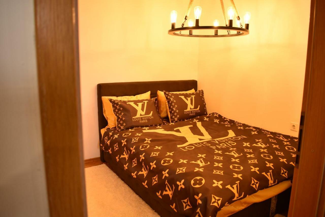 סקופיה Naumovski Apartments מראה חיצוני תמונה